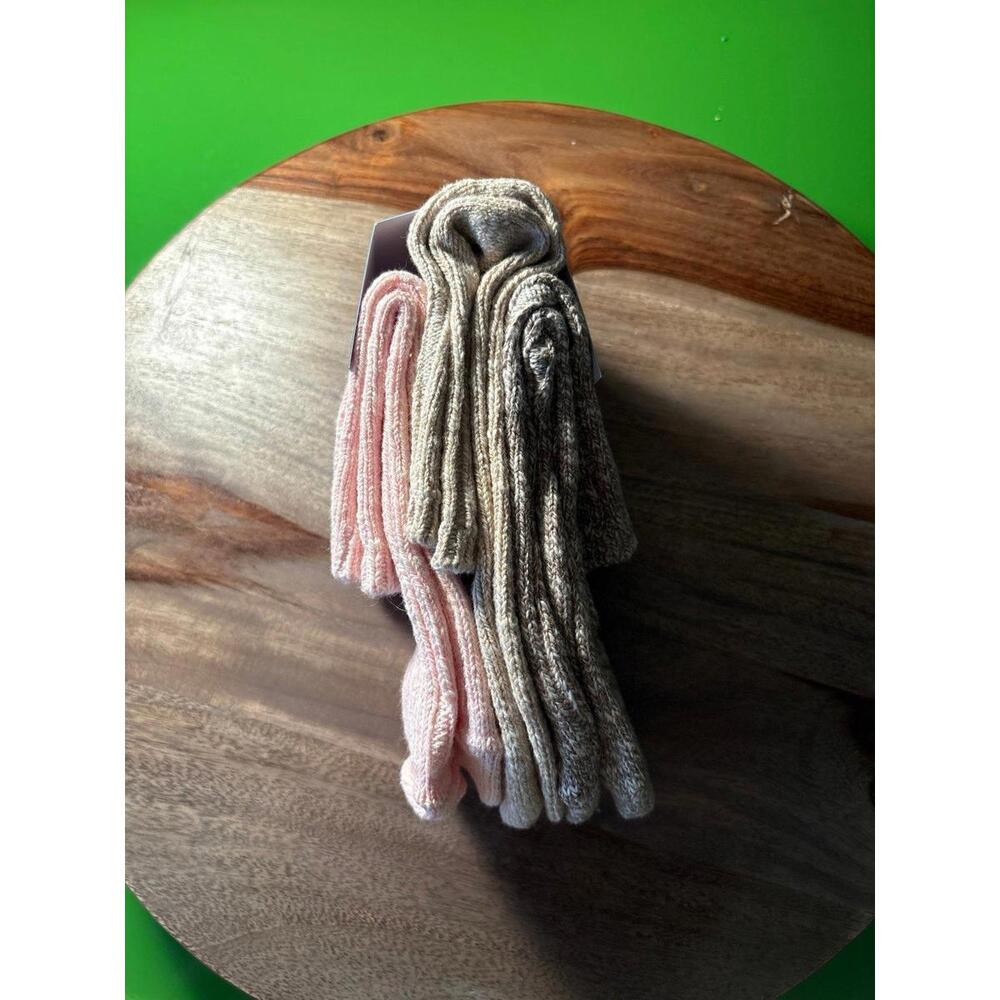 Universal Thread Socks - Picture 4 of 4